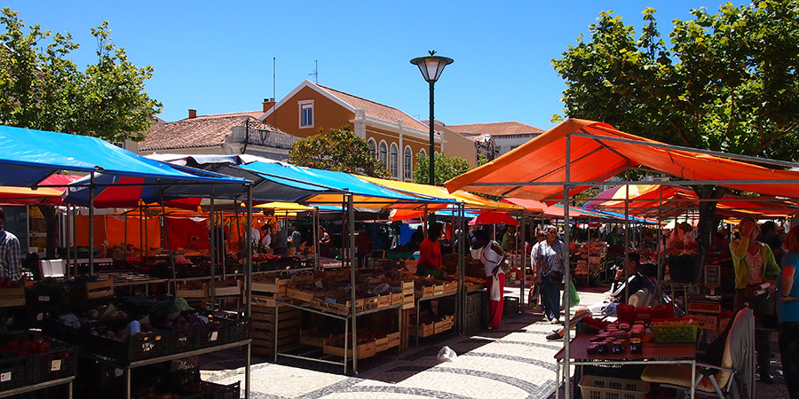 Praça da Fruta i Caldas da Rainha har den äldsta dagliga torgmarknaden i Portugal